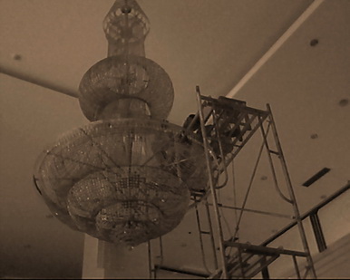 燈具清洗現(xiàn)場(chǎng)
